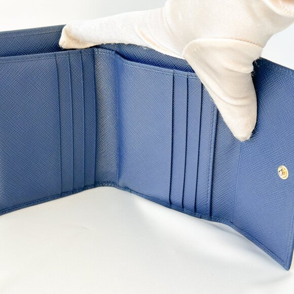 Prada Saffiano Wallet - Picture 6 of 11